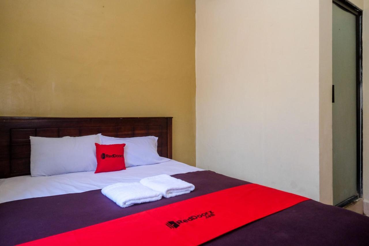 Reddoorz At Hotel Rich Parepare Near Pantai Mattirotasi Ngoại thất bức ảnh