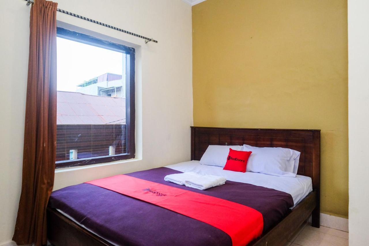 Reddoorz At Hotel Rich Parepare Near Pantai Mattirotasi Ngoại thất bức ảnh