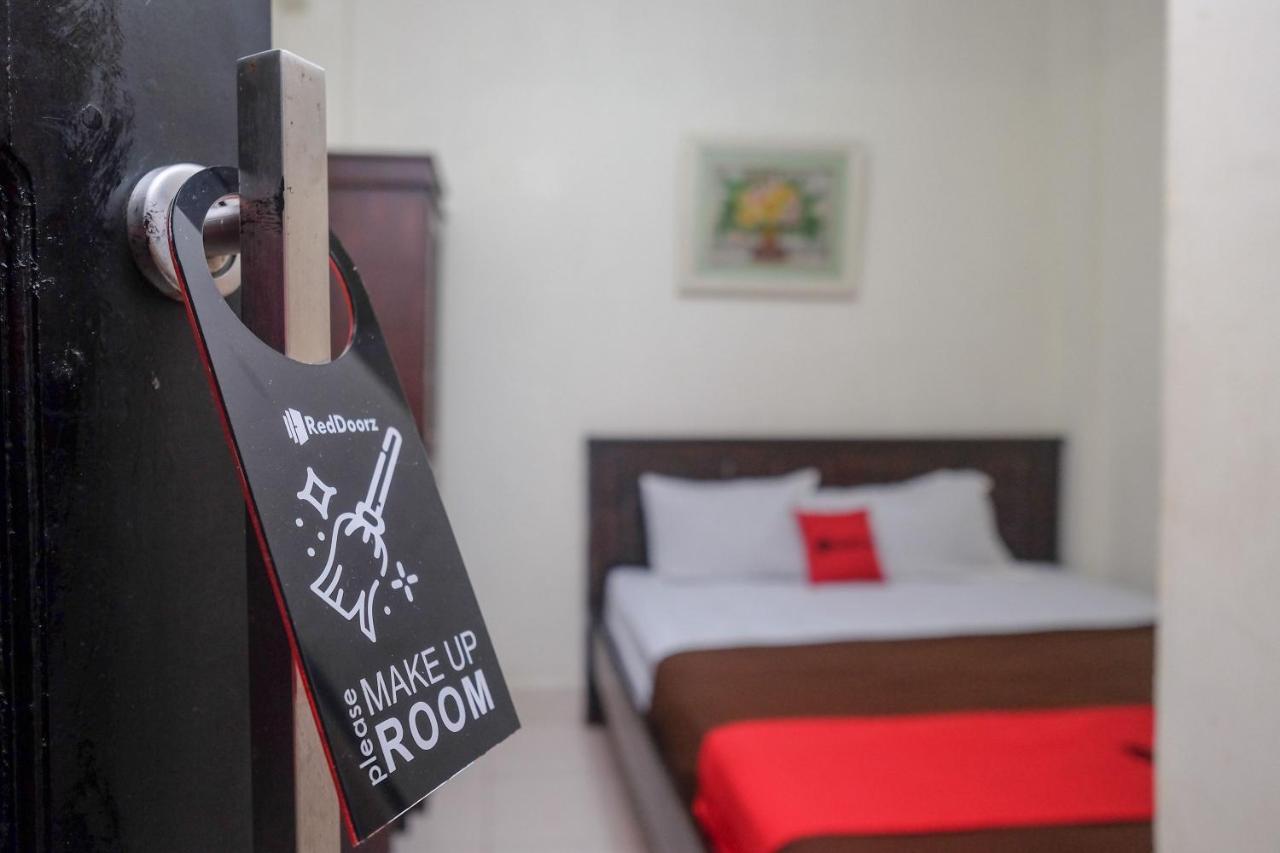 Reddoorz At Hotel Rich Parepare Near Pantai Mattirotasi Ngoại thất bức ảnh