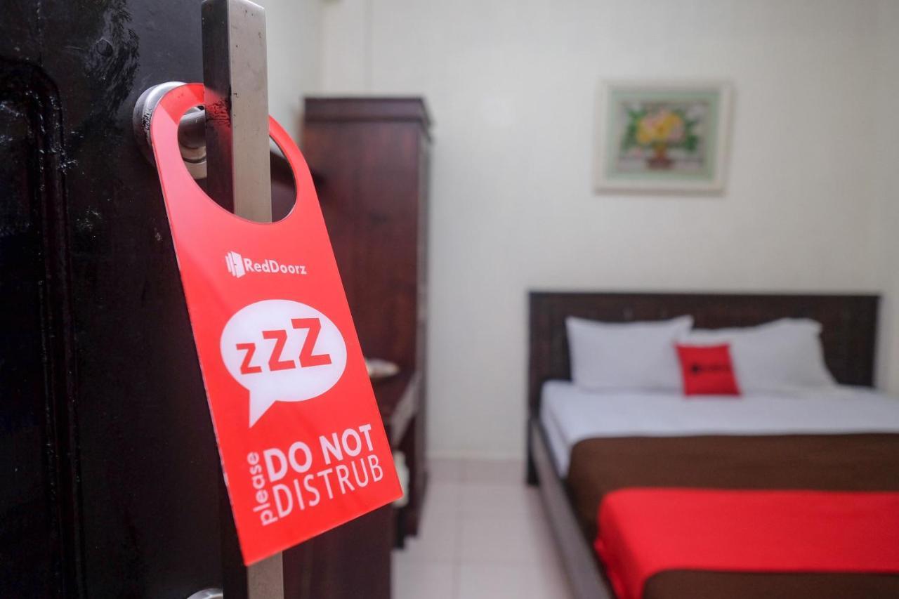 Reddoorz At Hotel Rich Parepare Near Pantai Mattirotasi Ngoại thất bức ảnh