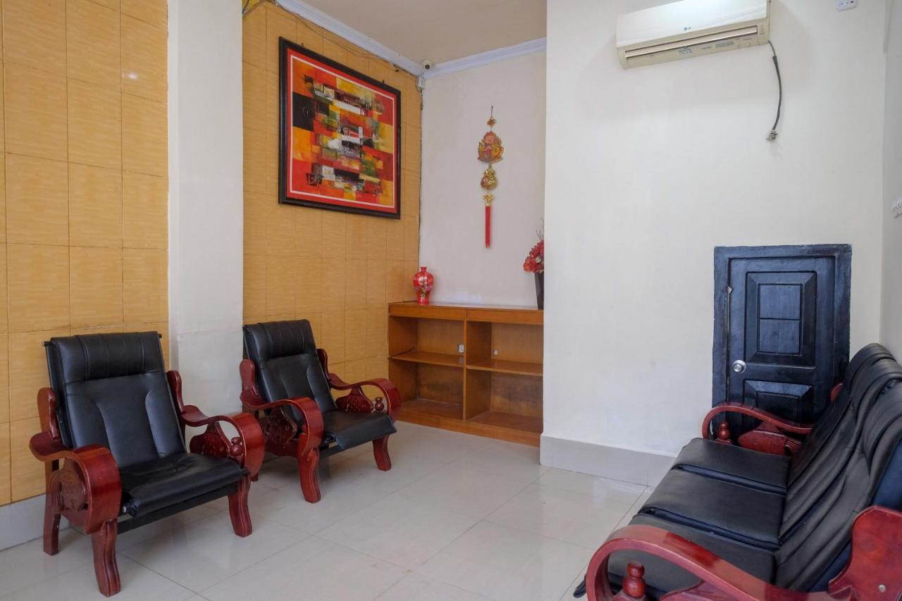Reddoorz At Hotel Rich Parepare Near Pantai Mattirotasi Ngoại thất bức ảnh