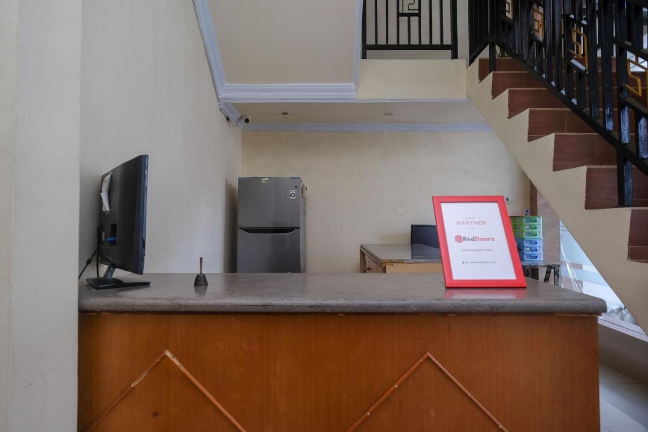 Reddoorz At Hotel Rich Parepare Near Pantai Mattirotasi Ngoại thất bức ảnh